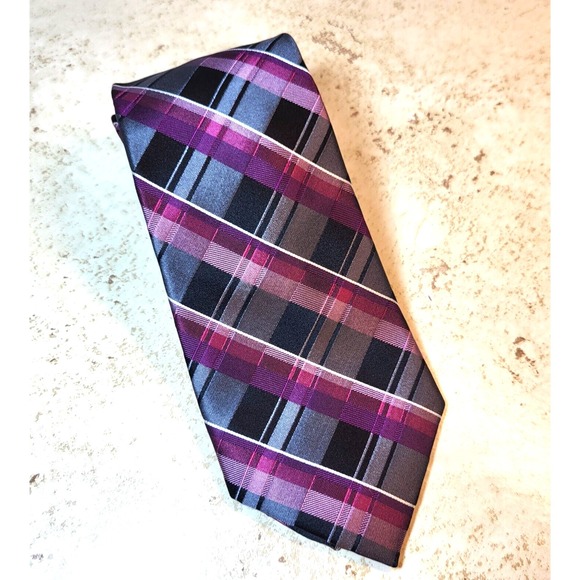 Arrow Plaid Black Purple Gray Textured 100% Silk Pointed Tie - Picture 2 of 7